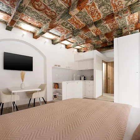 White Wolf Boutique Aparthotel *
