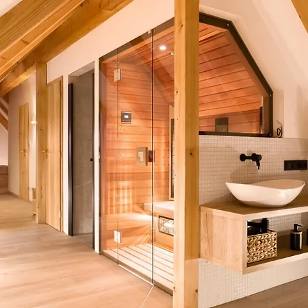 White Wolf Boutique Aparthotel *